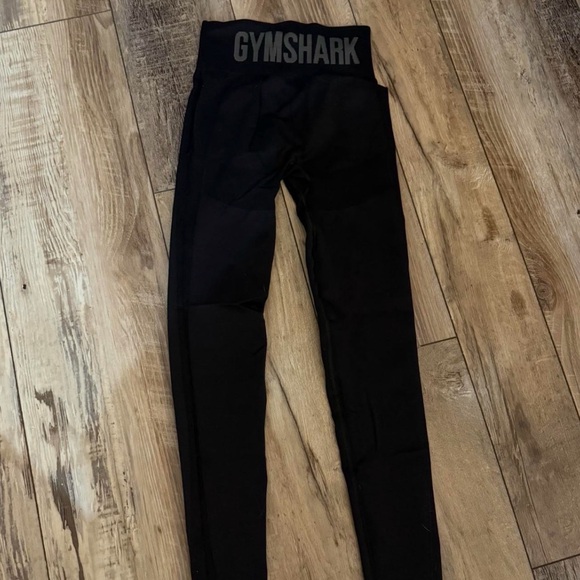 Gymshark Black Leggings - Picture 2 of 2